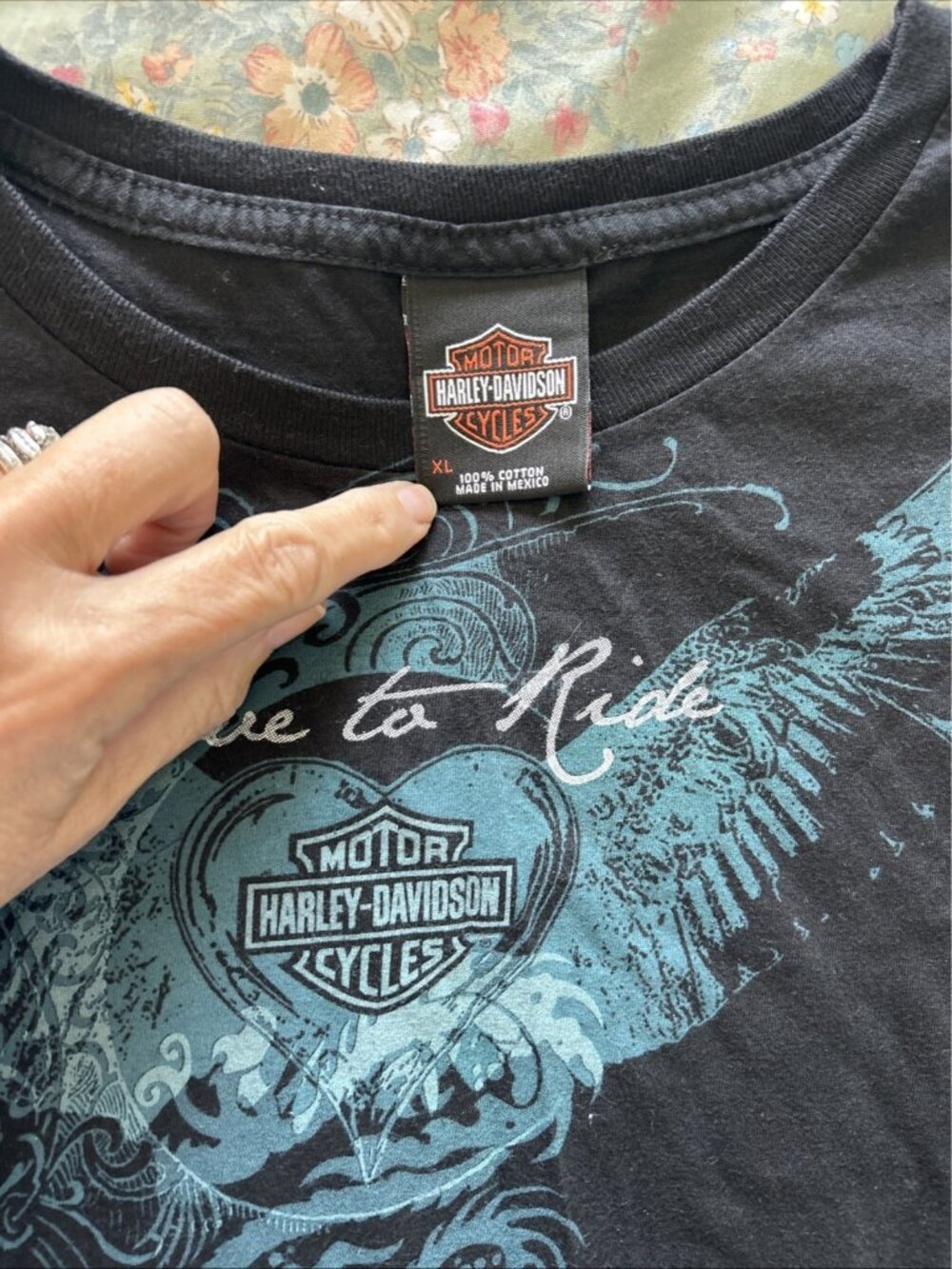 Lot 6 Harley-Davidson Women's Graphic T-Shirts Dealer WV FL  Sz L XL Tank - Picture 6 of 16